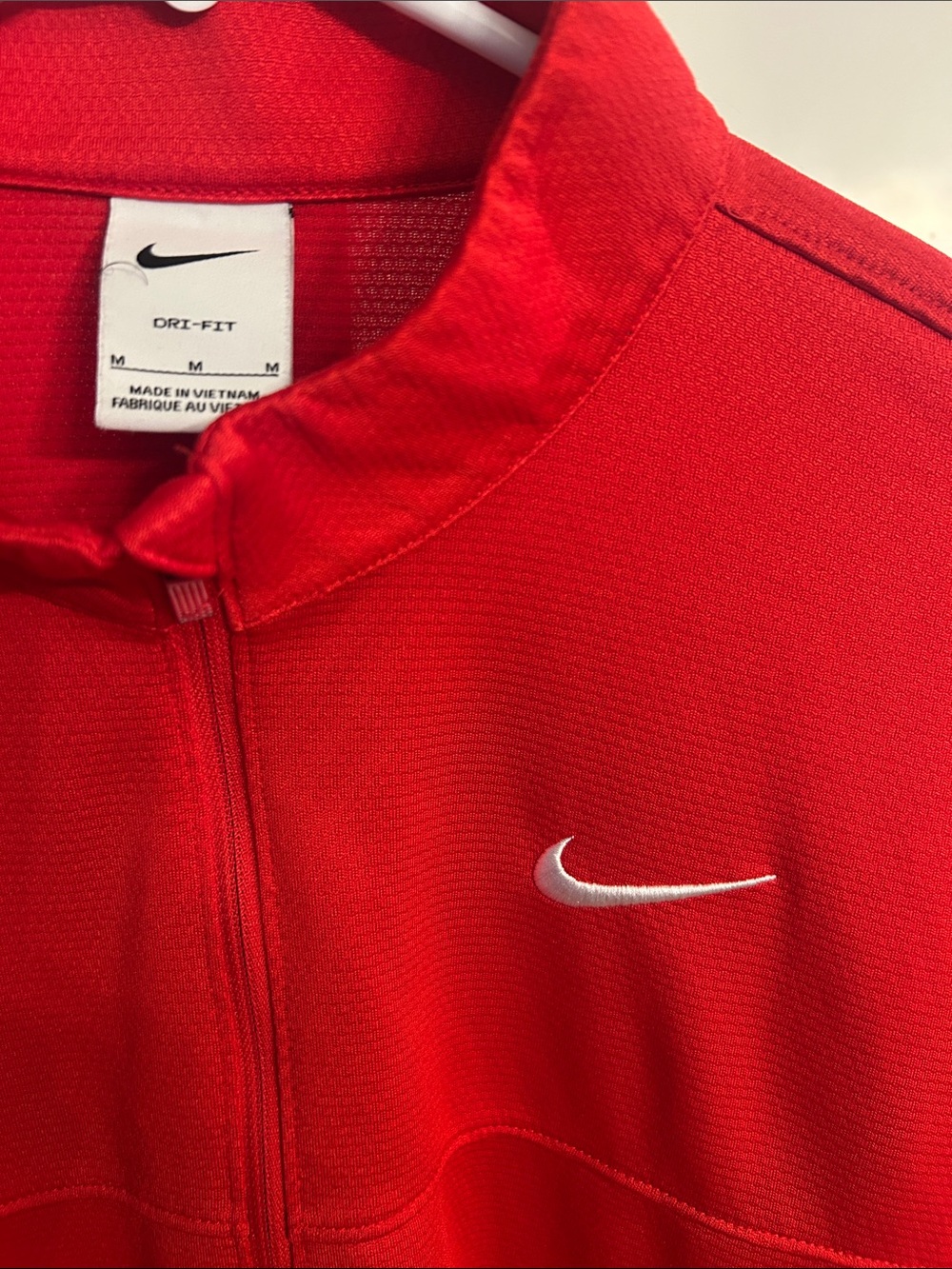 Nike Men's Essential Dri-FIT Half-Zip Golf Pullover Top – Red / Medium